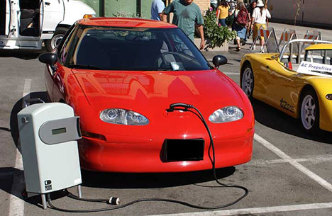 1998 General Motors EV1 w/ public charger